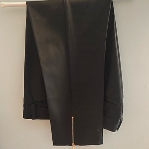 Black New York & Co Suit Pants with Zipper on Side. Size 6. Gently Used.
